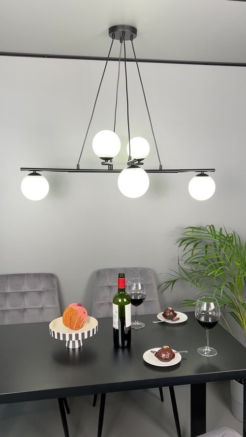 Lampa wisząca ESSA 5 OPAL klosze kule DESIGN czarna/biała